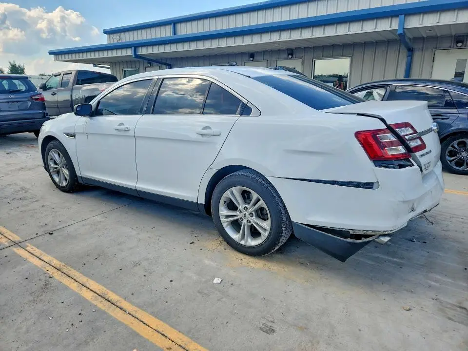 2017 FORD TAURUS SE  