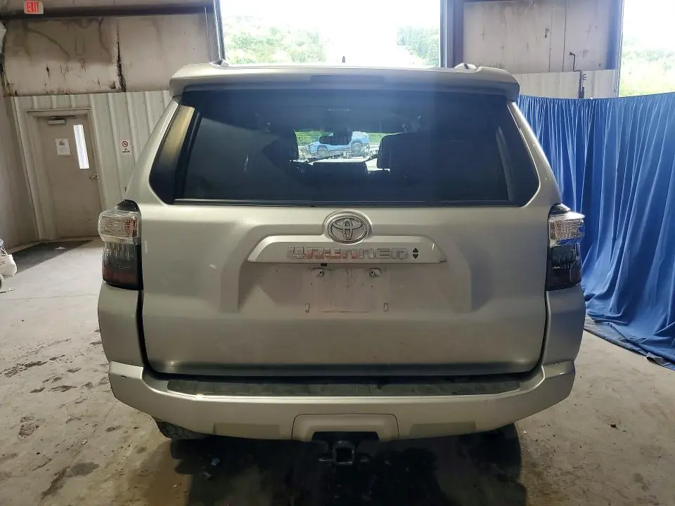 2022 TOYOTA 4RUNNER SR5 PREMIUM  