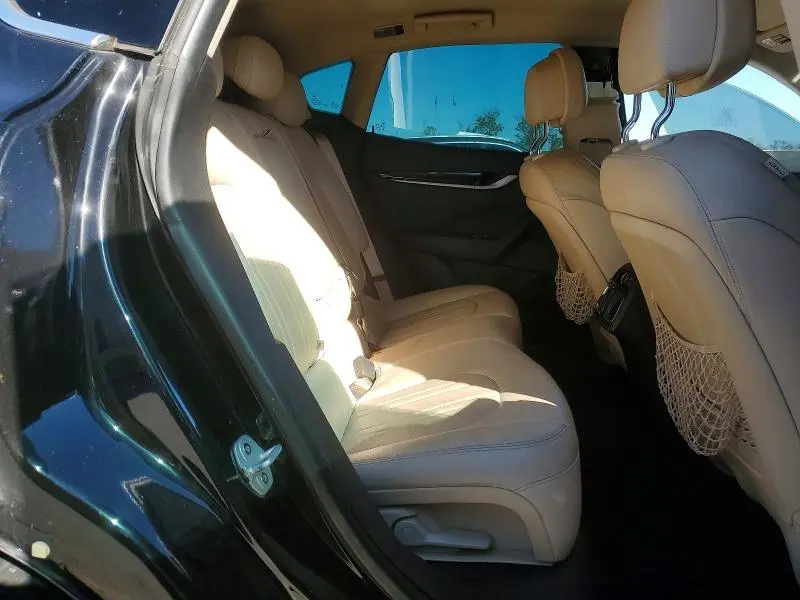 2020 MASERATI LEVANTE S  