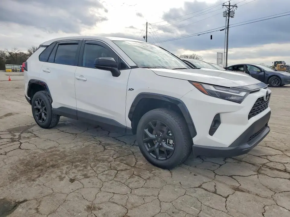 2025 TOYOTA RAV4 LE  