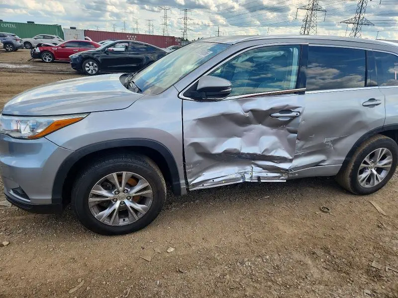 2015 TOYOTA HIGHLANDER XLE  