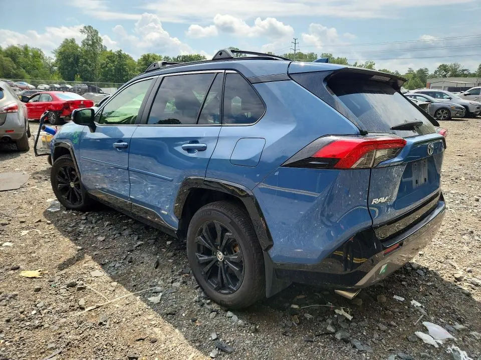 2022 TOYOTA RAV4 SE  