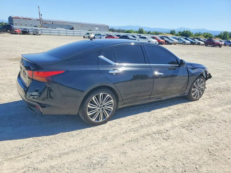 2023 NISSAN ALTIMA SL  