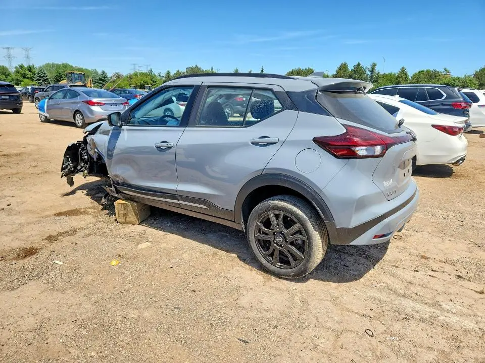 2024 NISSAN KICKS SR  