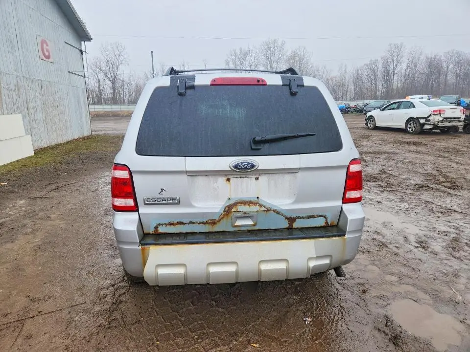 2010 FORD ESCAPE XLS  