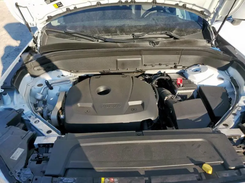 2022 VOLVO XC90 T5 MOMENTUM  