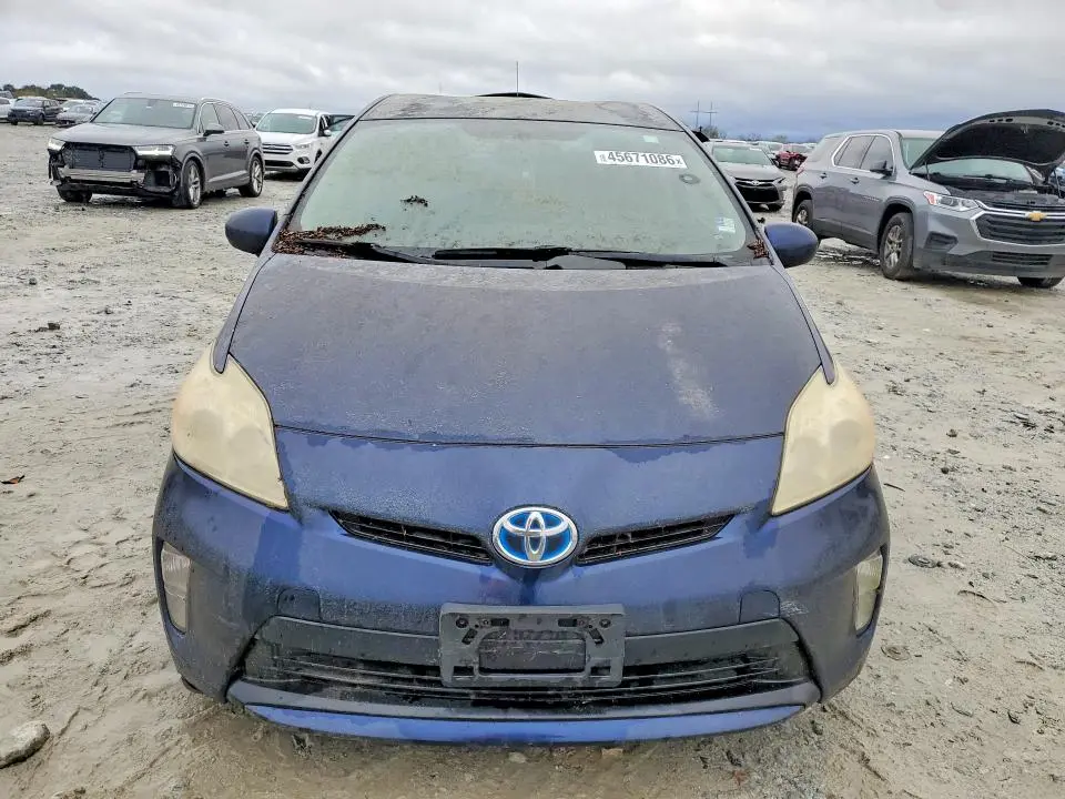 2014 TOYOTA PRIUS THREE  