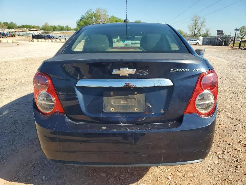 2015 CHEVROLET SONIC LT  