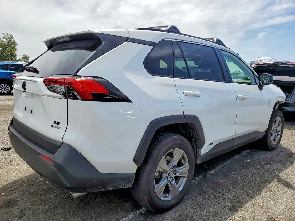 2025 TOYOTA RAV4 LE  