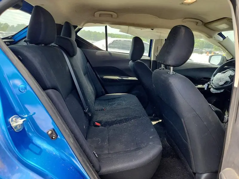 2023 NISSAN KICKS S  