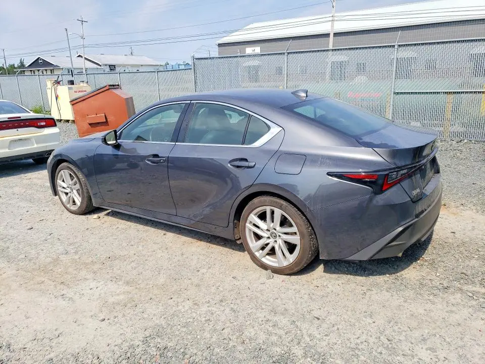 2023 LEXUS IS 300  