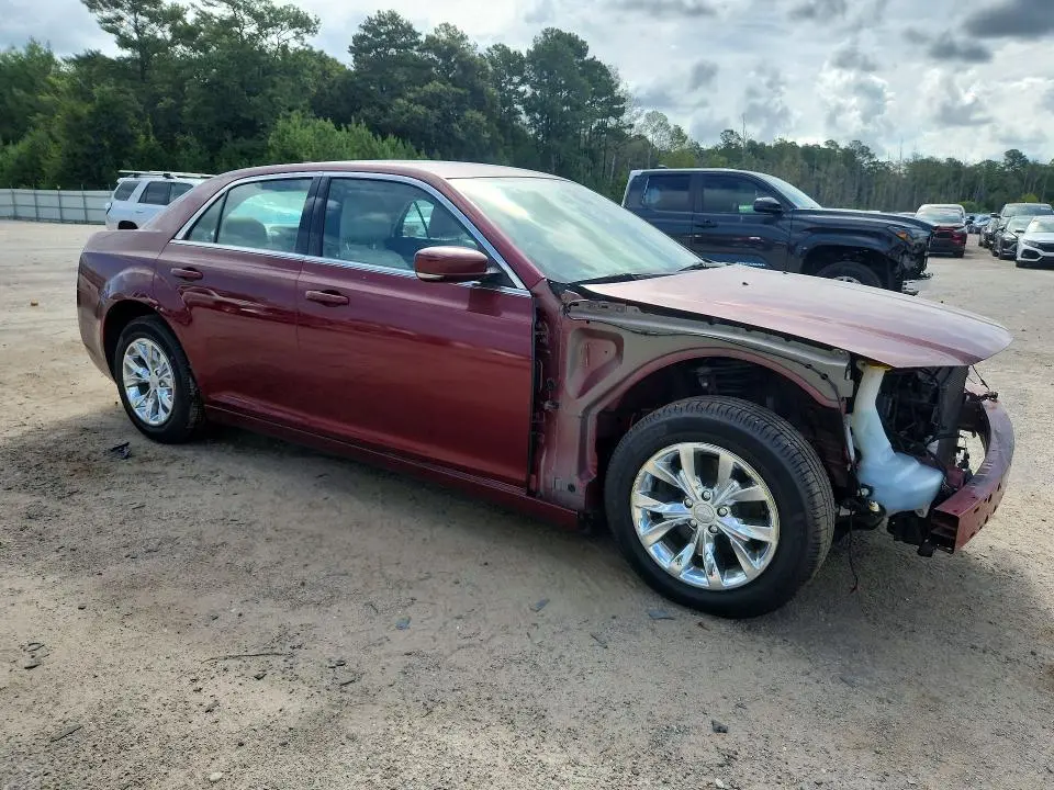 2015 CHRYSLER 300 LIMITED  