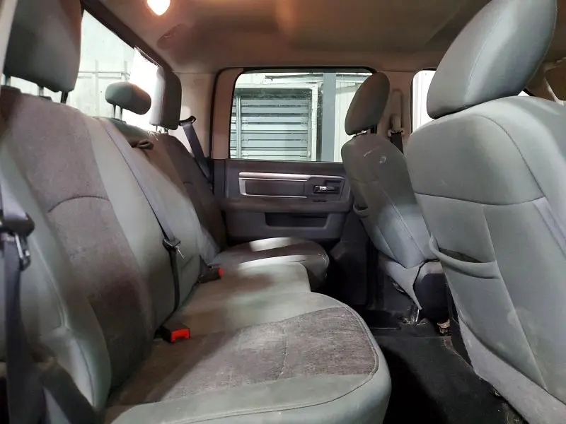 2015 RAM 1500 SLT  