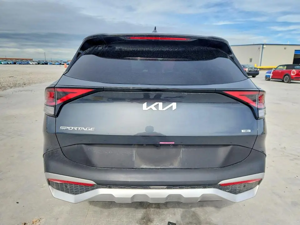 2024 KIA SPORTAGE LX  