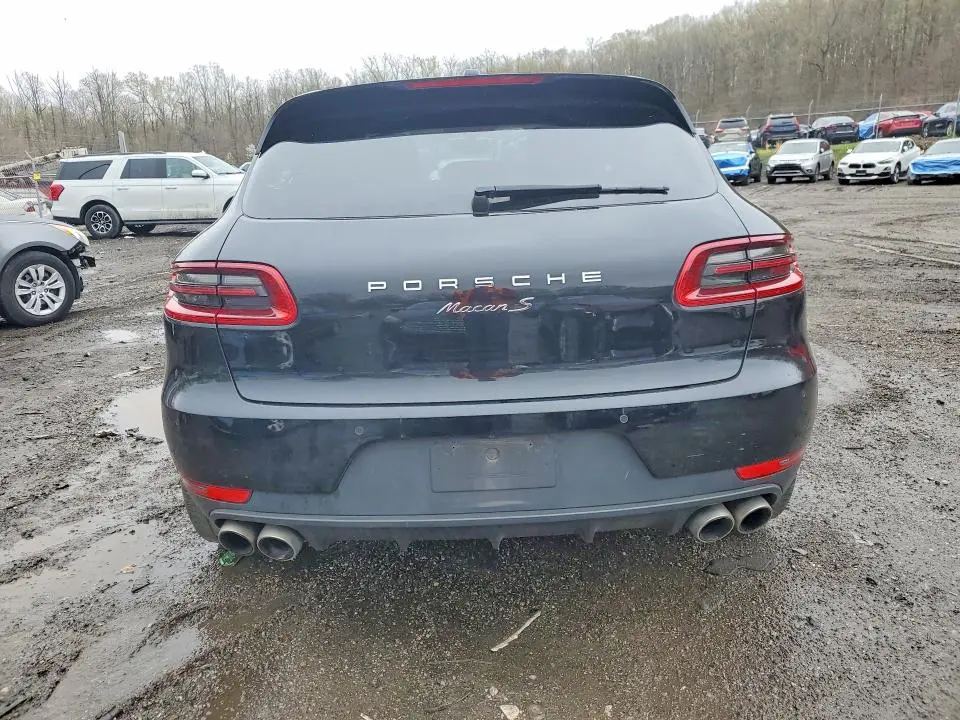 2016 PORSCHE MACAN S  