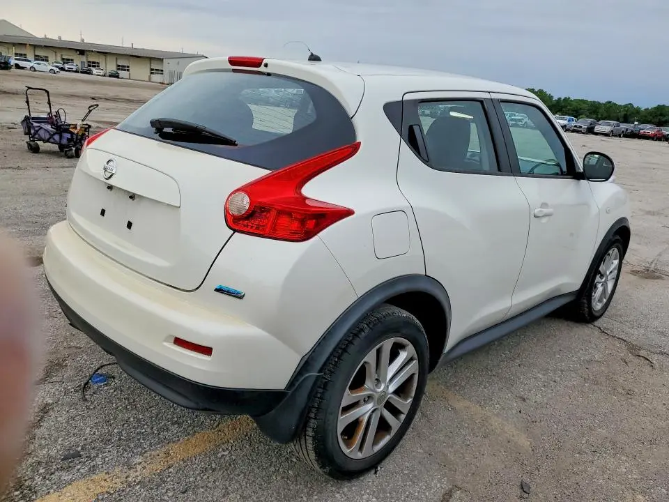 2014 NISSAN JUKE S  