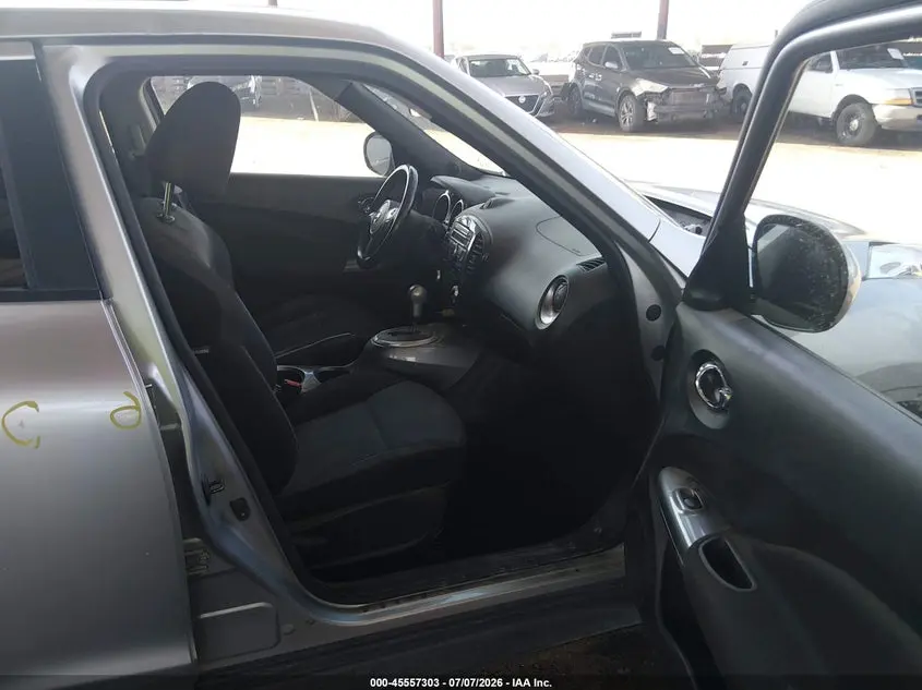 2012 NISSAN JUKE SV