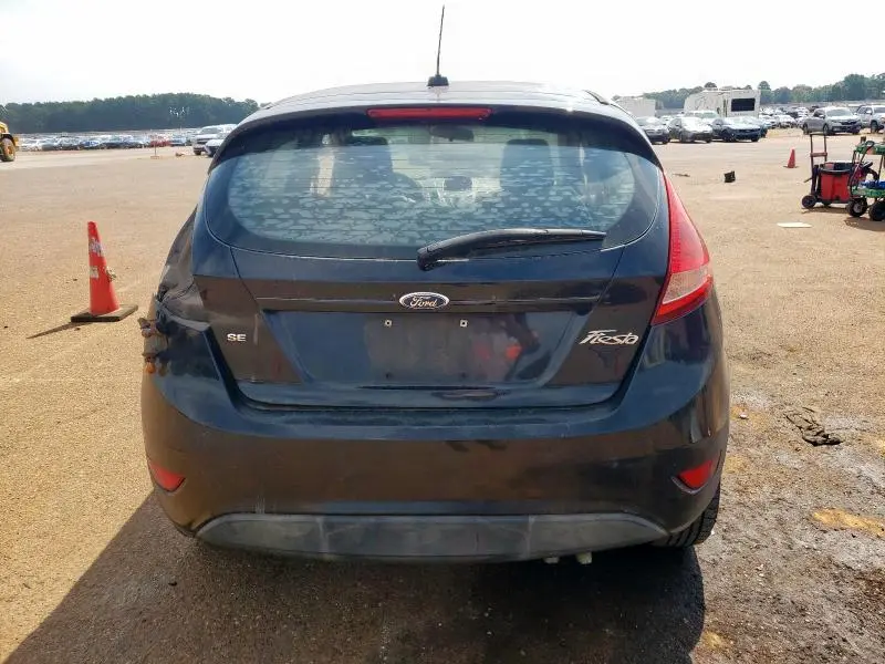 2011 FORD FIESTA SE  
