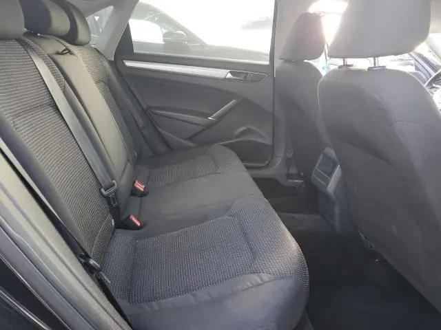 2017 VOLKSWAGEN PASSAT S