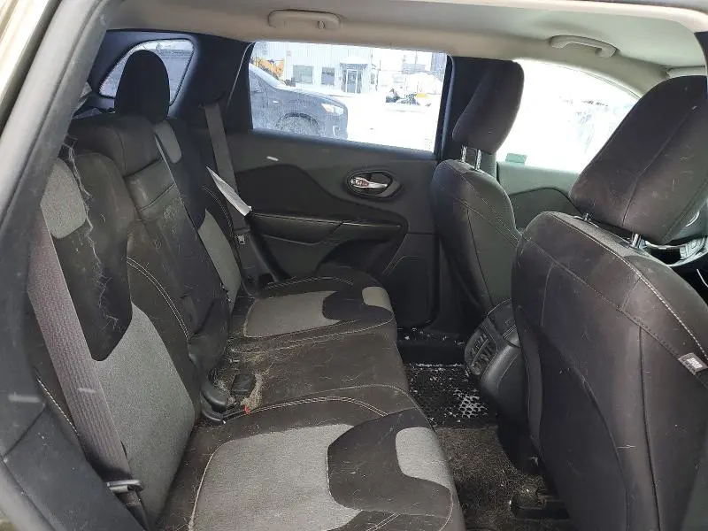 2015 JEEP CHEROKEE SPORT  