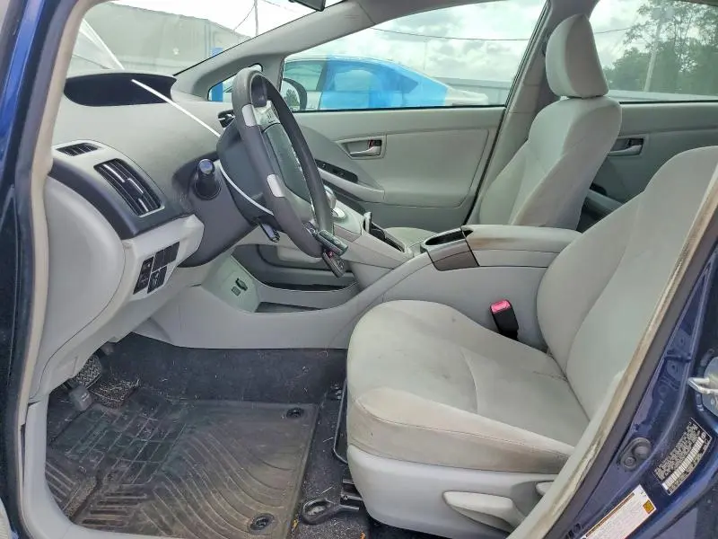 2013 TOYOTA PRIUS TWO  