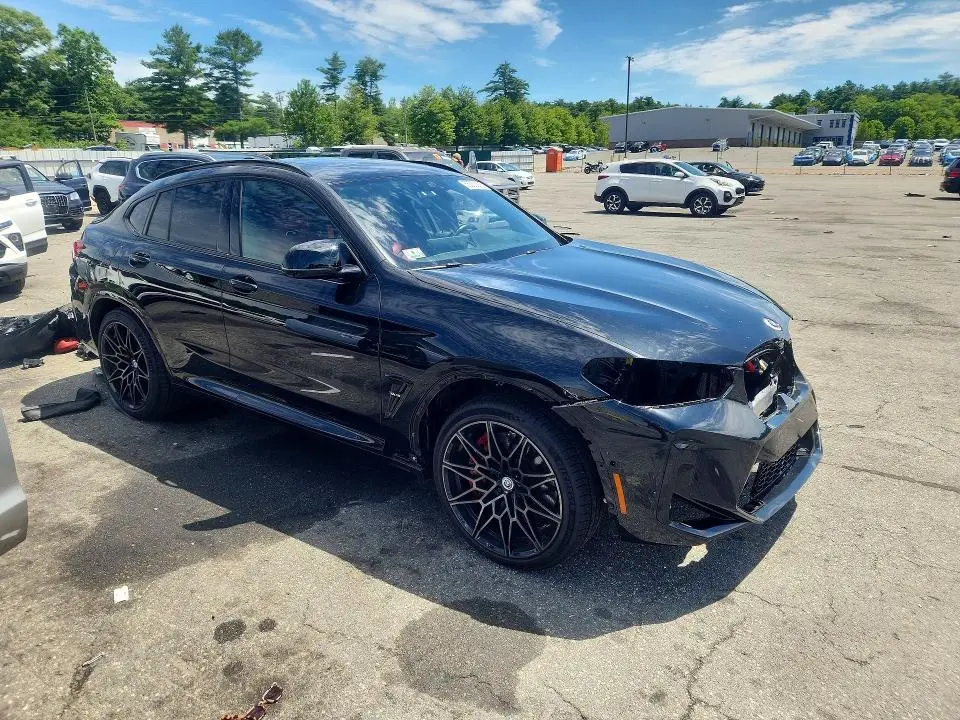 2023 BMW X4 M  