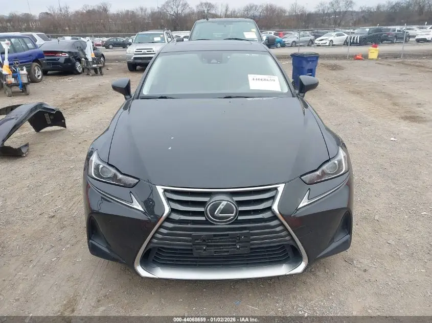 2018 LEXUS IS 300  