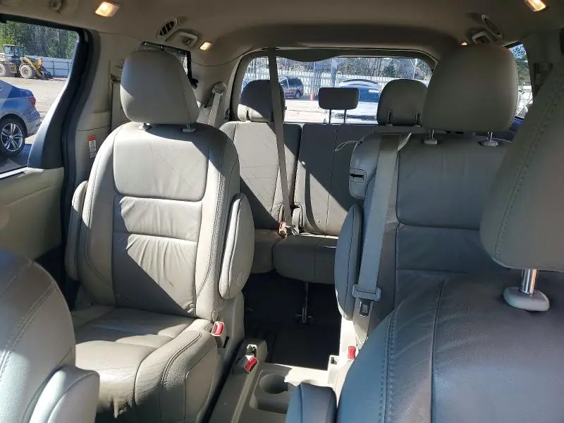 2017 TOYOTA SIENNA XLE 8-PASSENGER  
