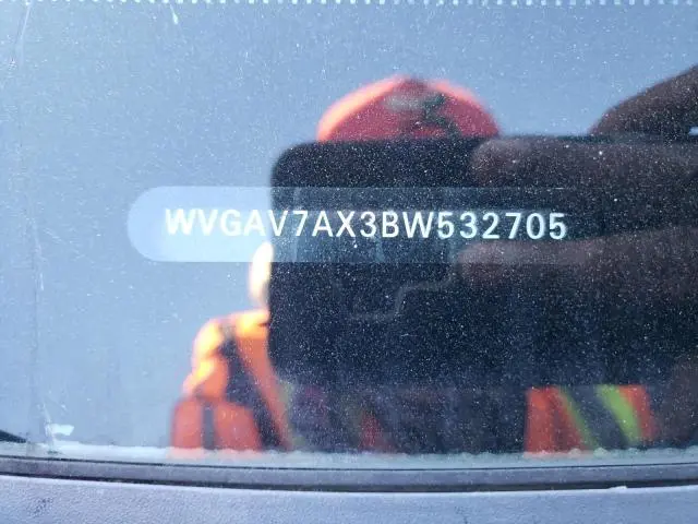 2011 VOLKSWAGEN TIGUAN S  
