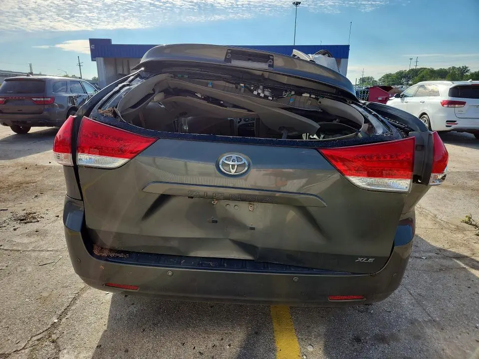2011 TOYOTA SIENNA XLE 8-PASSENGER  