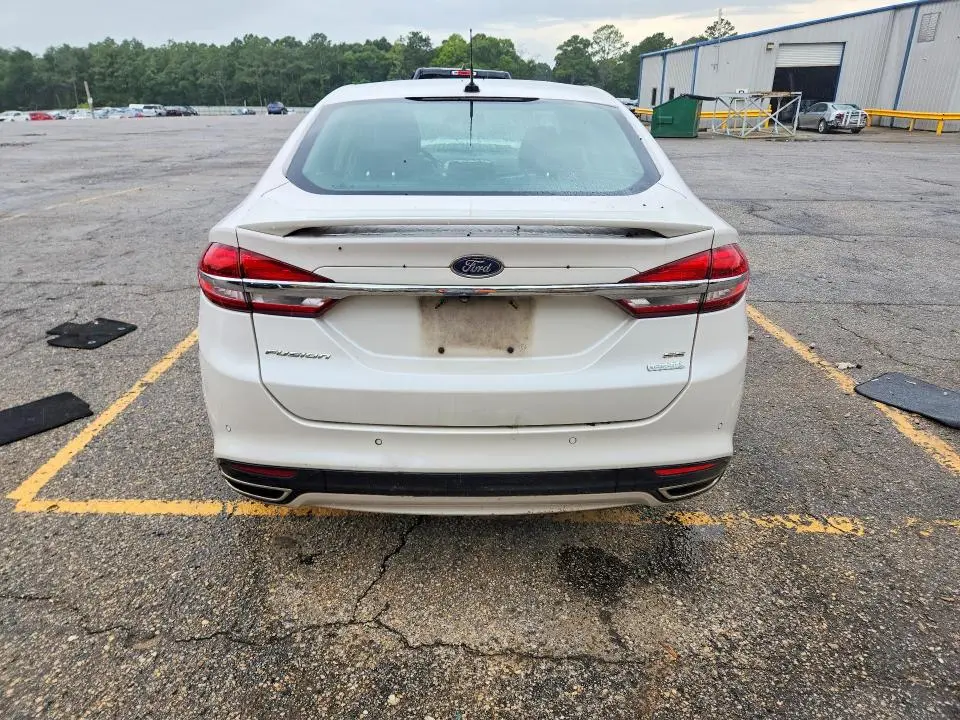 2017 FORD FUSION SE  