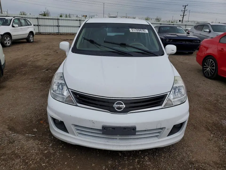 2011 NISSAN VERSA 1.8 S  