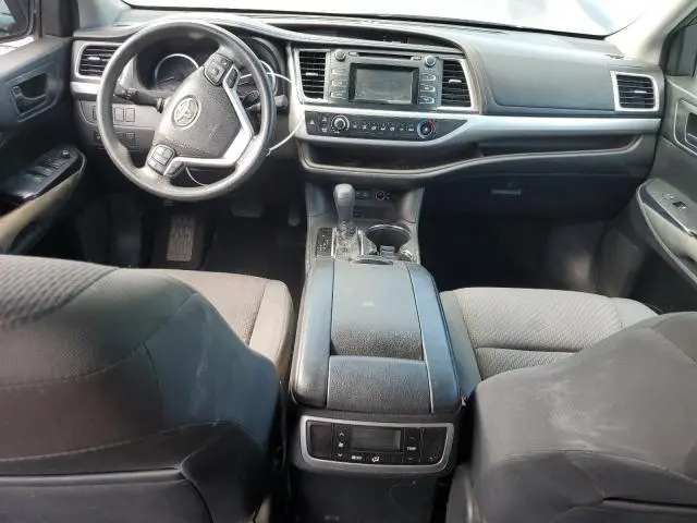 2018 TOYOTA HIGHLANDER LE  