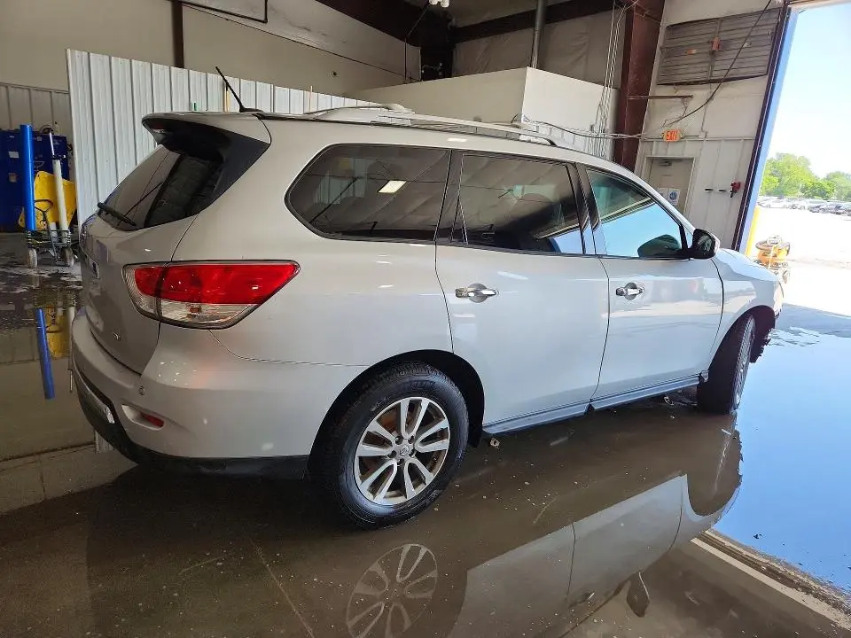 2015 NISSAN PATHFINDER SV  