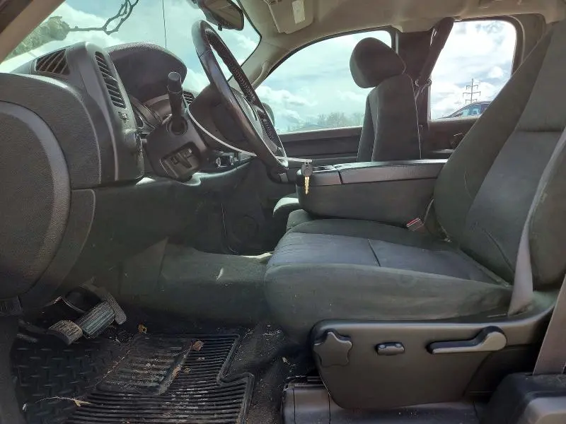 2011 CHEVROLET SILVERADO C1500 LT  