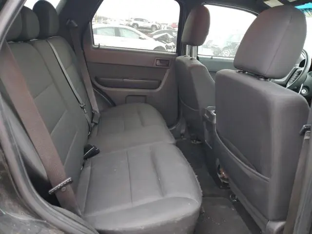 2011 FORD ESCAPE XLT  