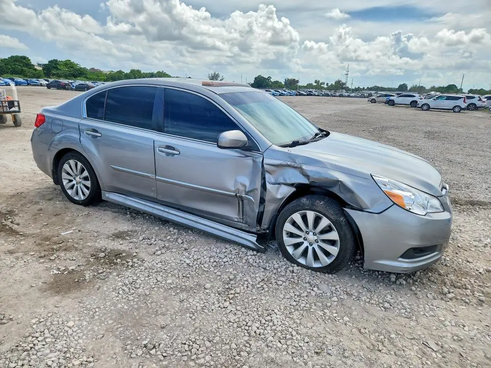2011 SUBARU LEGACY 3.6R LIMITED  
