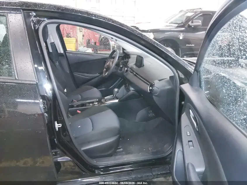 2019 TOYOTA YARIS LE