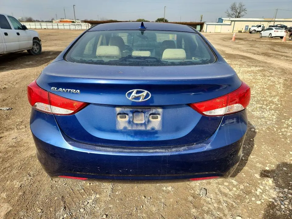 2013 HYUNDAI ELANTRA GLS  
