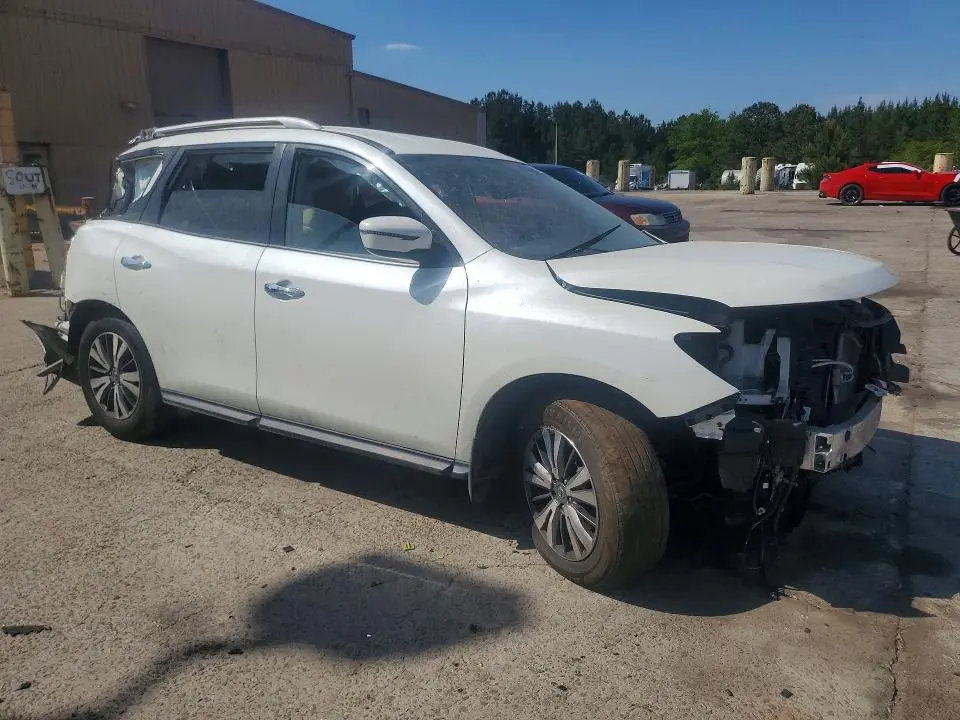 2018 NISSAN PATHFINDER SV  
