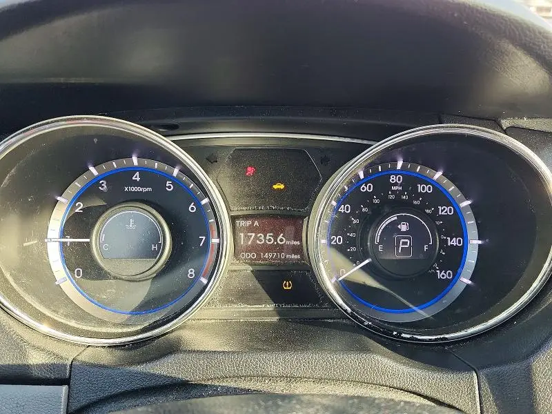 2013 HYUNDAI SONATA SE  