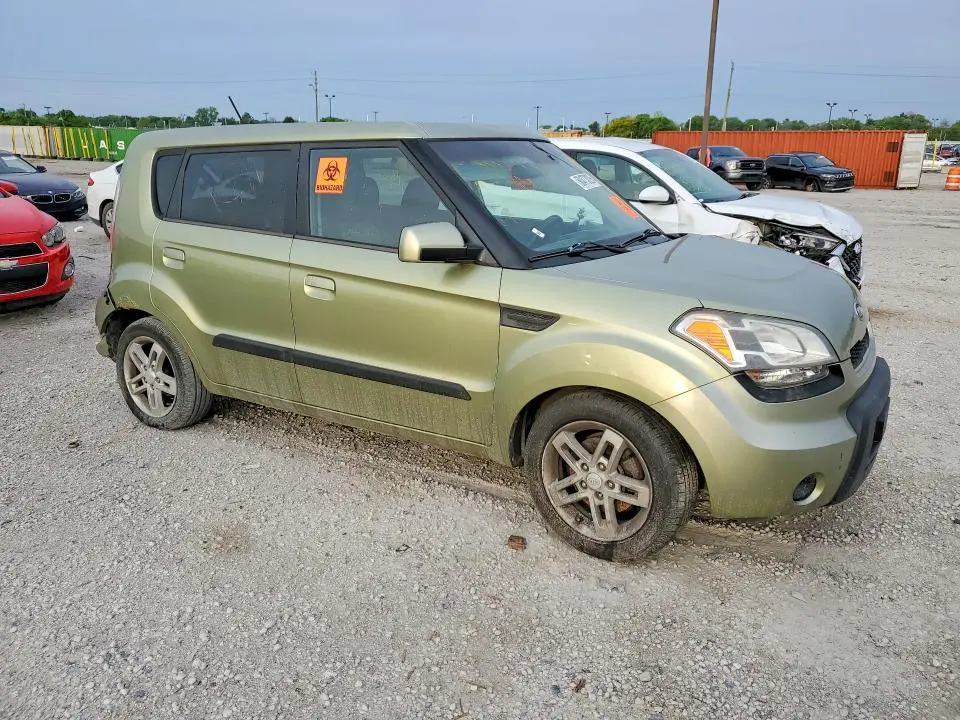 2010 KIA SOUL +  