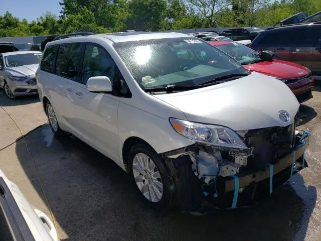 2014 TOYOTA SIENNA XLE  