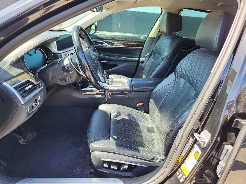 2016 BMW 750 XI  