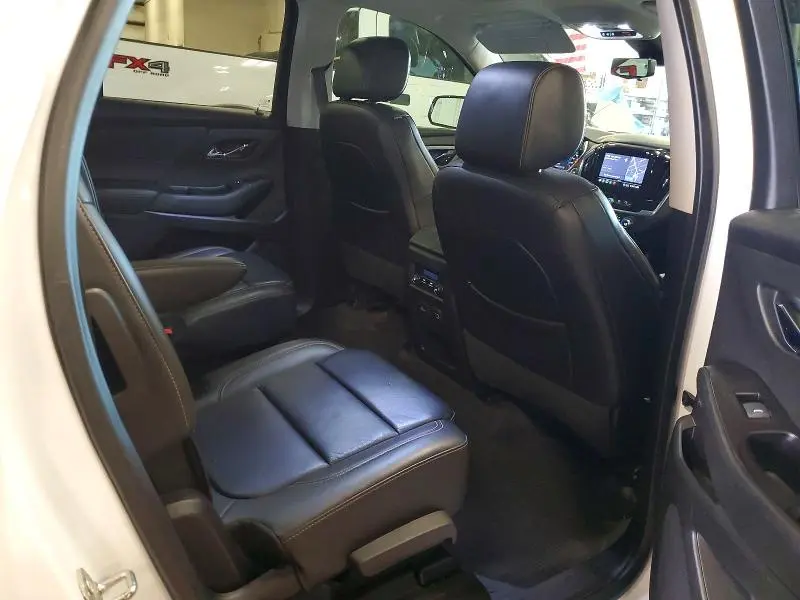 2020 CHEVROLET TRAVERSE LT  