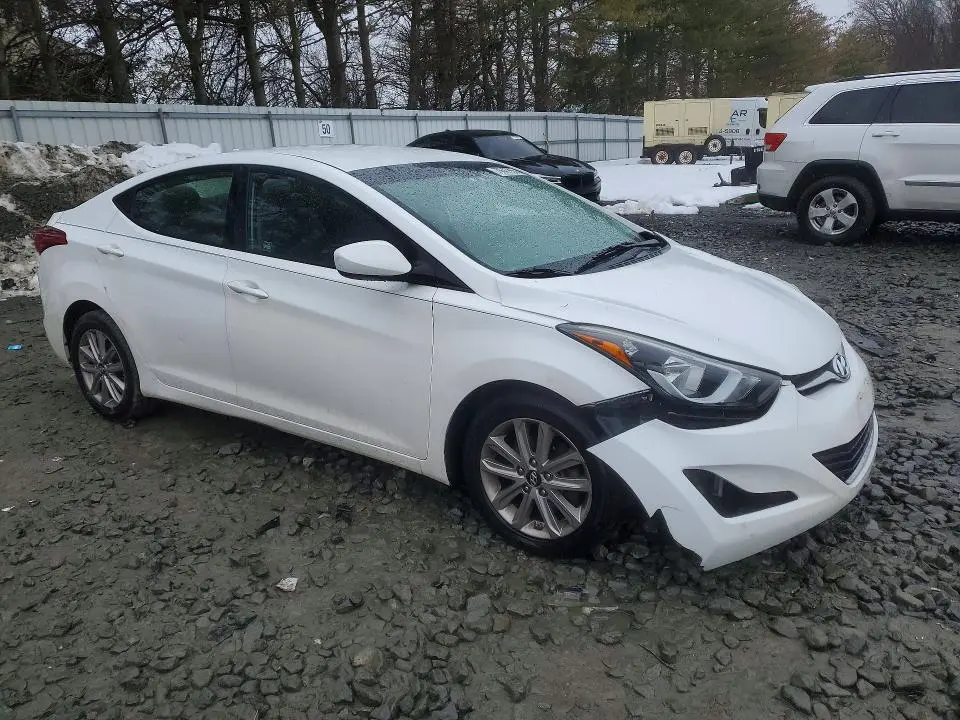 2014 HYUNDAI ELANTRA SE  