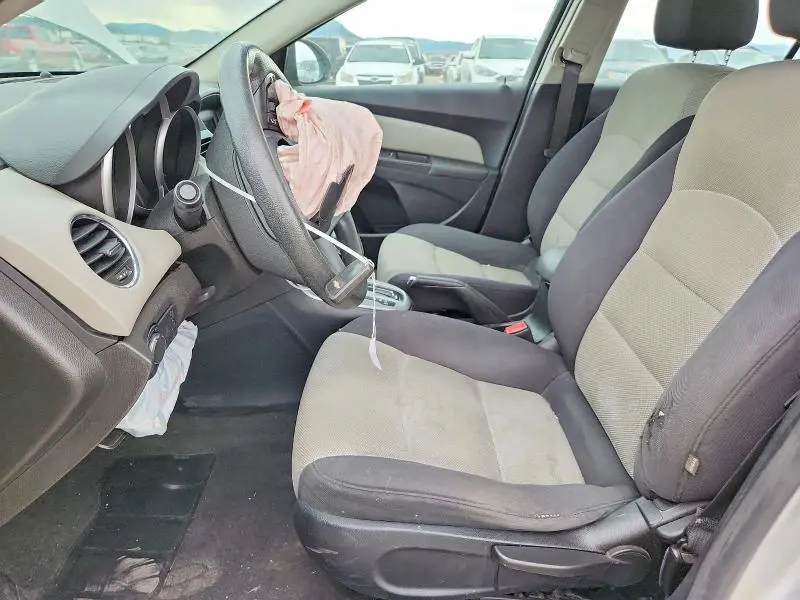 2015 CHEVROLET CRUZE LS  