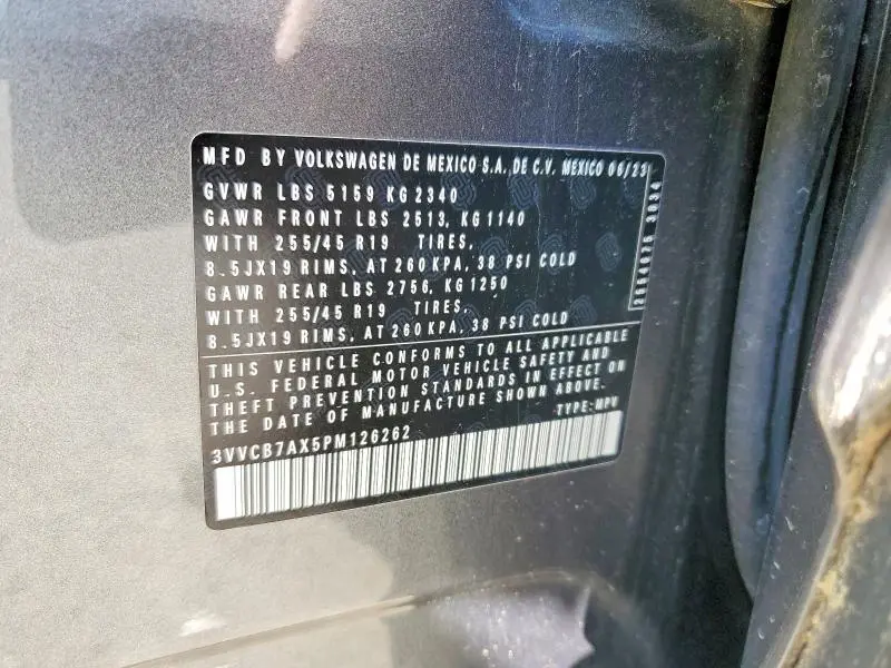 2023 VOLKSWAGEN TIGUAN SE R-LINE BLACK  
