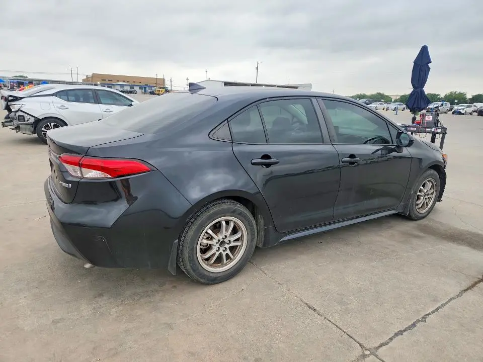 2022 TOYOTA COROLLA LE  