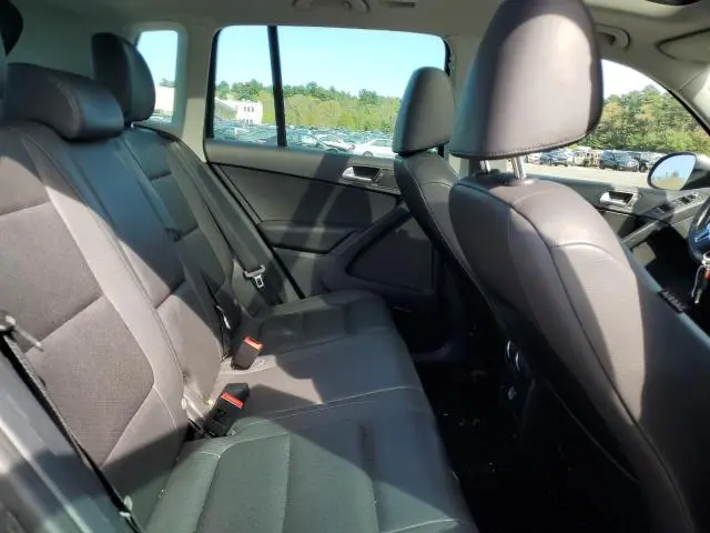 2014 VOLKSWAGEN TIGUAN S  